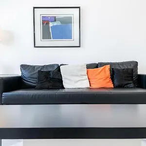  Apartamento Lovely With River Views And Parking