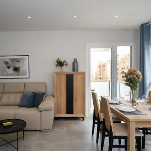 Appartement Aac - Con Terraza, Muy Amplio, Totalmente Equipado, Cerca Del Centro Y Nuevo!, Málaga